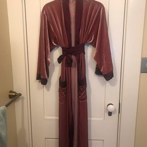 Nordstrom/Chelsea 28 Lingerie - lounging long robe